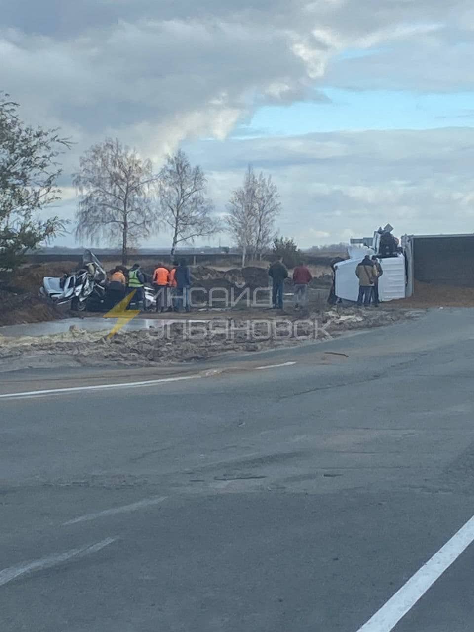 В Ульяновской области водитель ВАЗ врезался в грузовик ГАЗ