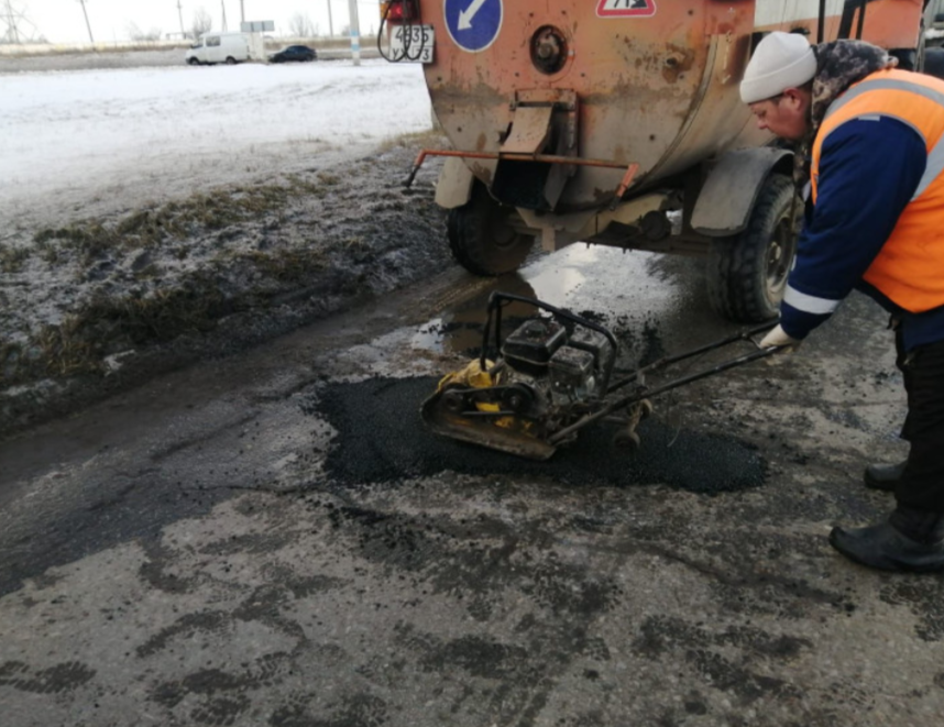 В Ульяновске начали зимний ремонт дорог