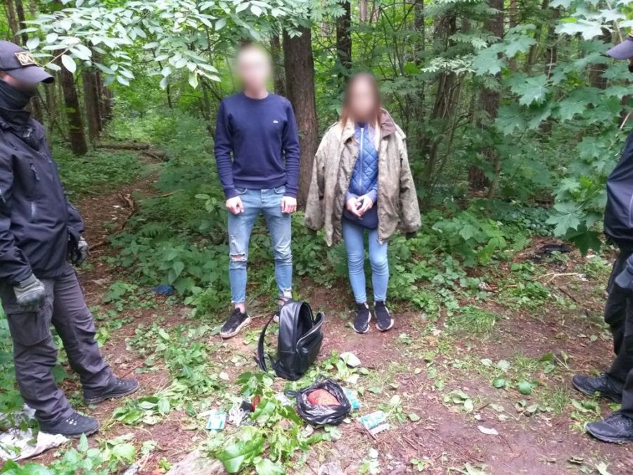 Школьница из Ульяновска попалась на покупке наркотиков через интернет