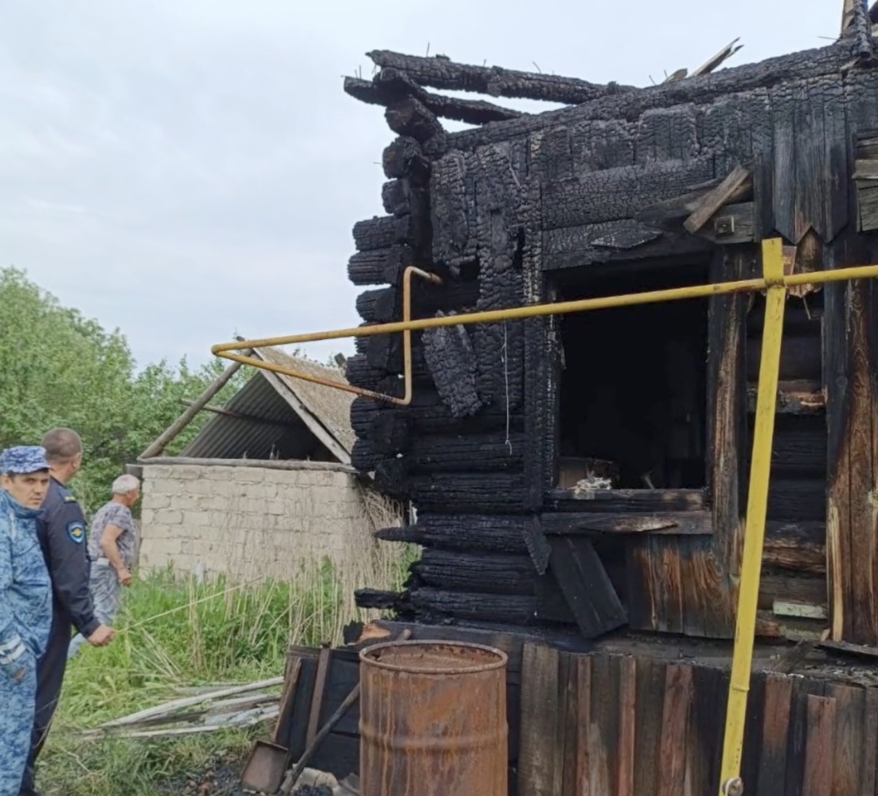 Ульяновец пытался сжечь дом с бывшей женой и детьми