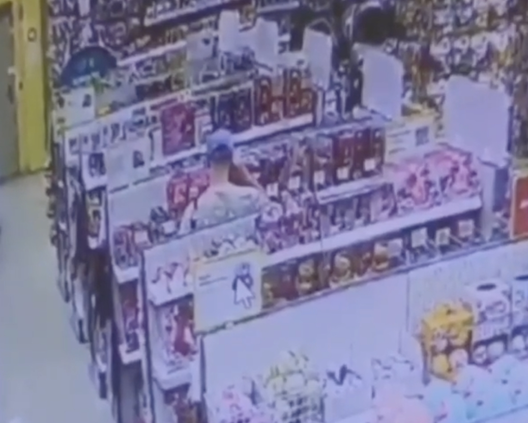 Жителя Ульяновска задержали при попытке кражи кукол из детского магазина