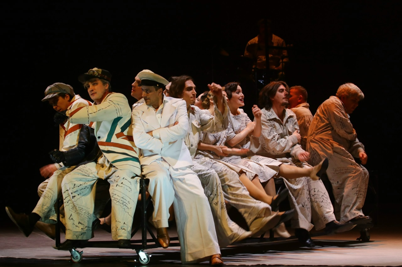 240-й театральный сезон в Ульяновске открылся премьерой спектакля «Золотой телёнок»